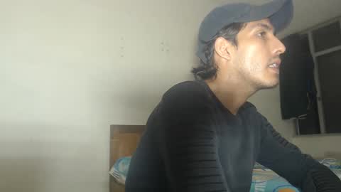 Snapshot of snackontime19 chatting on 09-16-25, 04:35 snackontime19 online show from 09-16-25, 04:35