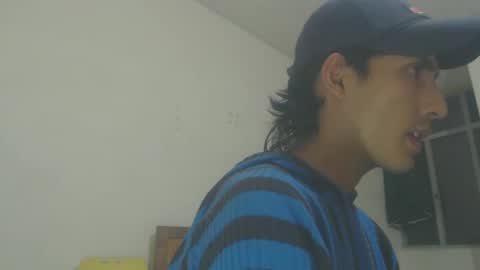 Snapshot of snackontime19 chatting on 09-28-25, 04:18 snackontime19 online show from 09-28-25, 04:18