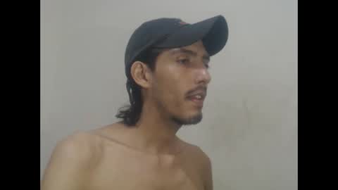 Snapshot of snackontime19 chatting on 06-05-26, 01:12 snackontime19 online show from 06-05-26, 01:12