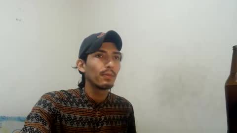 Snapshot of snackontime19 chatting on 06-10-26, 01:17 snackontime19 online show from 06-10-26, 01:17