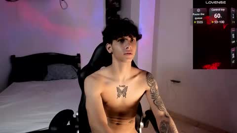 Snapshot of snakebutterfly chatting on 03-11-25, 06:32 snakebutterfly online show from 03-11-25, 06:32