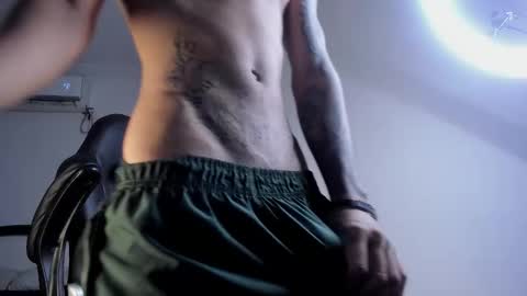 Snapshot of snakebutterfly chatting on 09-09-25, 07:52 snakebutterfly online show from 09-09-25, 07:52