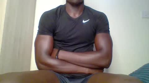 Snapshot of sneaky_link2 chatting on 02-21-25, 01:22 papi online show from 02-21-25, 01:22