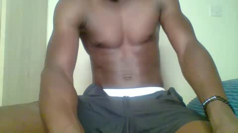 Snapshot of sneaky_link2 chatting on 03-05-25, 11:06 papi online show from 03-05-25, 11:06