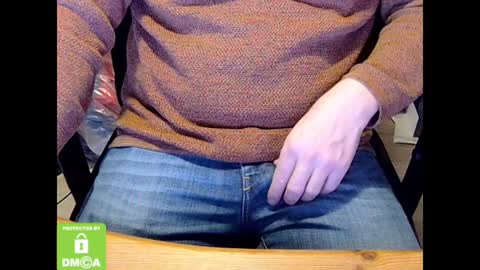 Snapshot of sneakybill82 chatting on 12-16-24, 07:00 Sneakybill online show from 12-16-24, 07:00