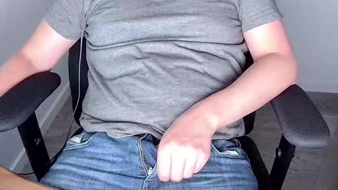 Snapshot of sneakybill82 chatting on 09-10-25, 08:31 Sneakybill online show from 09-10-25, 08:31