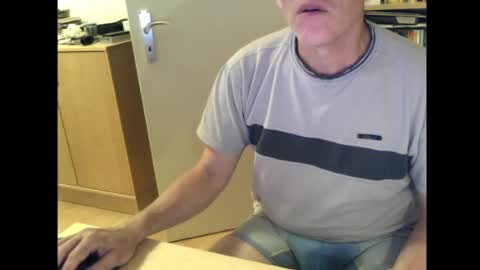 sneaxfreund online show from 05-20-26, 11:44