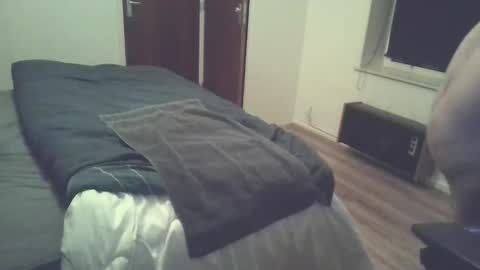 Snapshot of snellehenkie chatting on 02-02-26, 07:12 snellehenkie online show from 02-02-26, 07:12