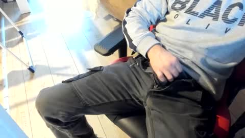 Snapshot of snip1977 chatting on 01-22-25, 02:14 snip1977 online show from 01-22-25, 02:14