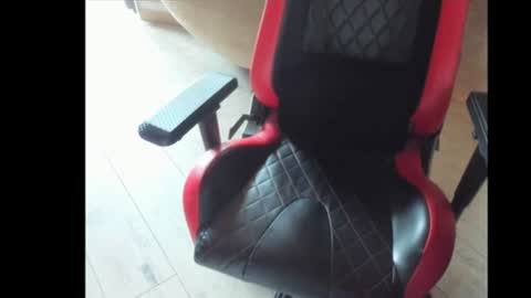 Snapshot of snip1977 chatting on 09-16-25, 12:28 snip1977 online show from 09-16-25, 12:28