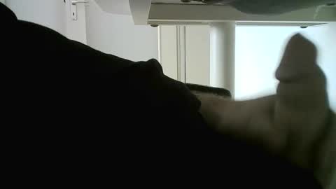 Snapshot of sniper373479 chatting on 03-05-26, 08:32 sniper373479 online show from 03-05-26, 08:32