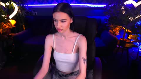 snow_whiteeex online show from 01-16-25, 01:47