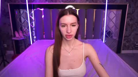 snow_whiteeex online show from 04-27-26, 05:49