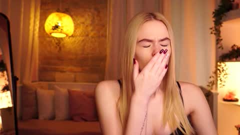 Hanna online show from 10-20-25, 08:37