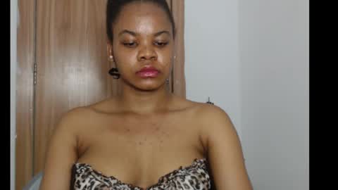 Snapshot of snowdrop5 chatting on 01-07-25, 12:03 snowdrop5 online show from 01-07-25, 12:03