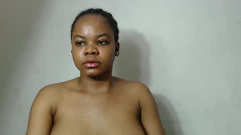 Snapshot of snowdrop5 chatting on 03-01-25, 04:44 snowdrop5 online show from 03-01-25, 04:44