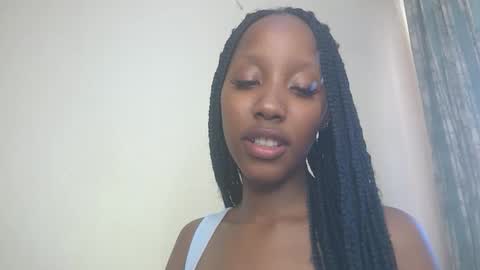 snowfox254 online show from 10-20-25, 03:40