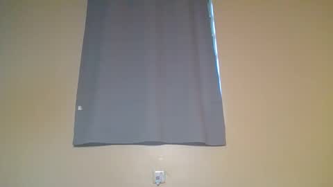 Snapshot of snowie_eyes chatting on 11-09-25, 01:20 Snowie eyes online show from 11-09-25, 01:20