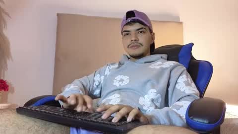 Snow online show from 11-05-25, 02:22