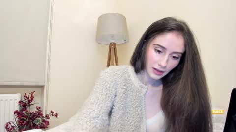 Snapshot of snowww_white chatting on 12-28-24, 09:31 Ann online show from 12-28-24, 09:31