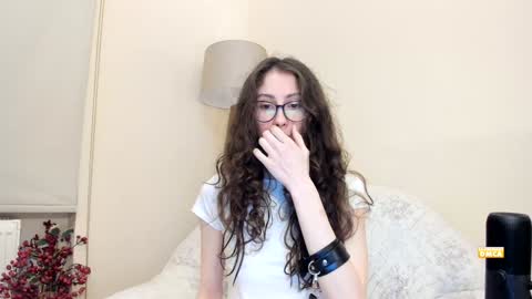 Snapshot of snowww_white chatting on 01-24-25, 05:32 Ann online show from 01-24-25, 05:32