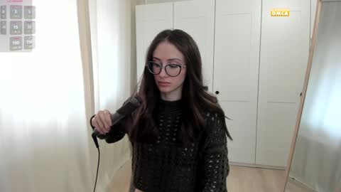 Snapshot of snowww_white chatting on 09-30-25, 07:46 Ann online show from 09-30-25, 07:46