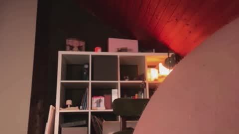 S online show from 11-18-25, 07:07