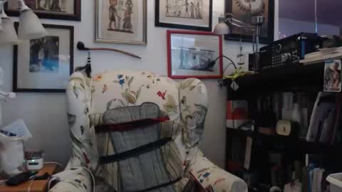 ImYourBitch online show from 11-02-25, 12:24