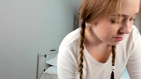 Sophy online show from 12-22-24, 09:53