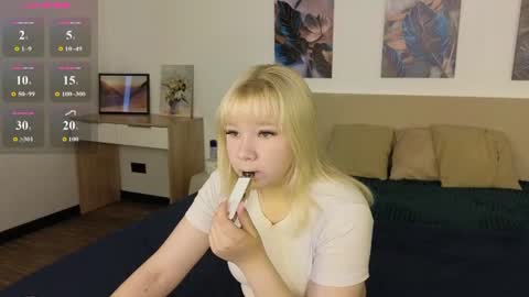 Snapshot of soffa_mitchell chatting on 07-23-26, 01:19 Soffa Mitchell online show from 07-23-26, 01:19