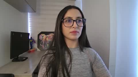 soffi_rousel_ online show from 04-20-26, 05:26