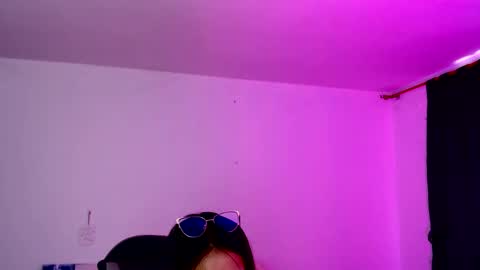 sofia online show from 11-17-25, 03:18