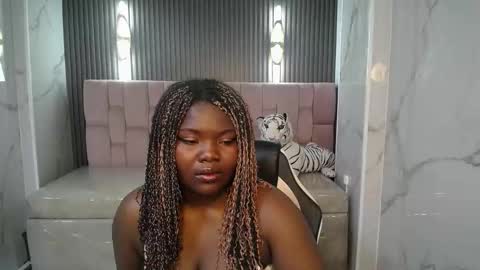 soffia_b online show from 10-11-25, 03:17