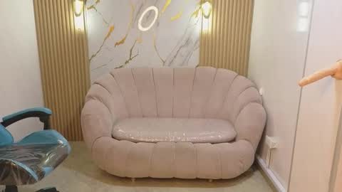 soffia_b online show from 11-22-25, 09:03