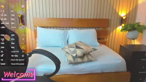 Snapshot of soffia_modre chatting on 12-05-24, 08:55 Help me achieve 100 thumbs up online show from 12-05-24, 08:55