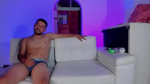 Sofia Valentina 3 online show from 03-02-25, 04:10