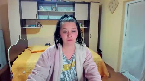 Soffy online show from 03-25-26, 04:40