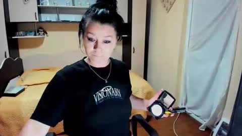 Snapshot of soffy_skye chatting on 05-08-26, 06:19 Soffy online show from 05-08-26, 06:19