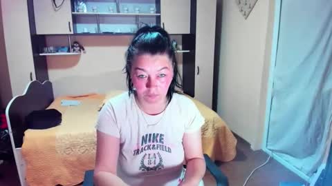 Snapshot of soffy_skye chatting on 05-20-26, 05:13 Soffy online show from 05-20-26, 05:13
