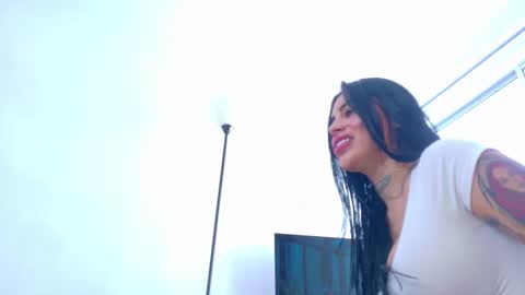 sofhia cruz online show from 03-04-25, 04:09