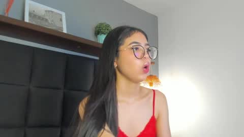 S O F I  online show from 04-05-26, 08:06