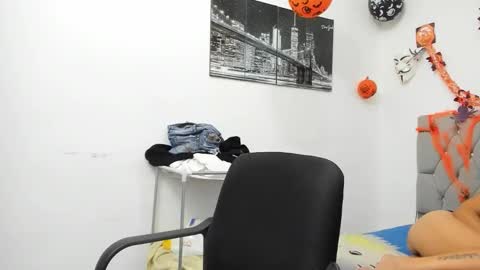 Snapshot of sofi_and_santy chatting on 11-08-25, 01:50 SOFI AND SANTY online show from 11-08-25, 01:50