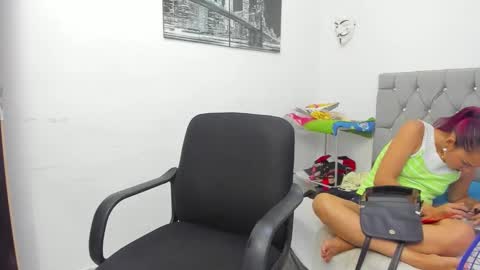 Snapshot of sofi_and_santy chatting on 11-26-25, 12:55 SOFI AND SANTY online show from 11-26-25, 12:55