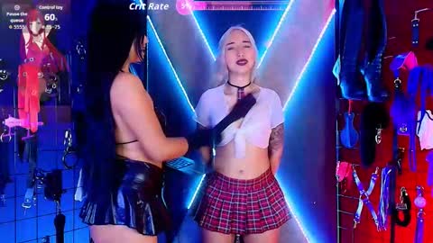 Charlotte and cloe online show from 02-19-26, 09:22