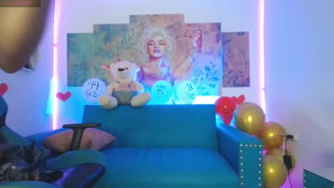 Sofi online show from 02-25-25, 06:42