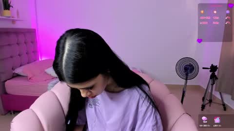 Snapshot of sofi_perezz chatting on 02-04-25, 10:24 sofi online show from 02-04-25, 10:24