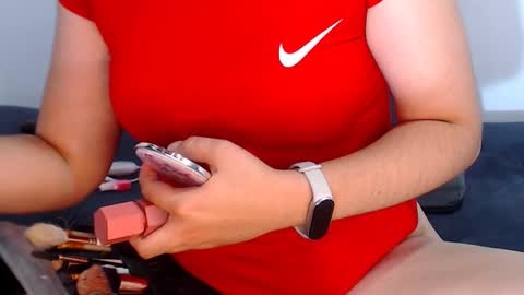 Snapshot of sofi_rojas1 chatting on 11-11-25, 12:10 sofi rojas online show from 11-11-25, 12:10