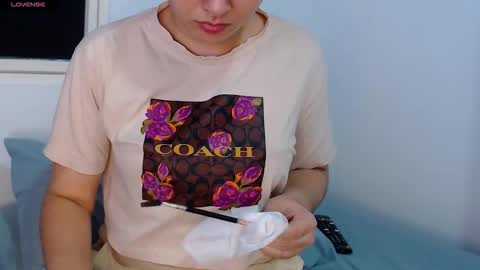 Snapshot of sofi_rojas1 chatting on 11-30-25, 11:20 sofi rojas online show from 11-30-25, 11:20