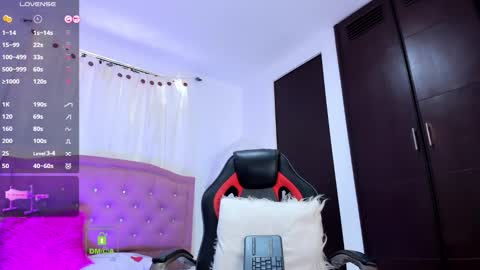 Sofia  online show from 09-18-25, 08:55