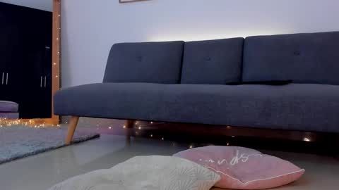 Sofi smith   online show from 01-27-25, 04:11